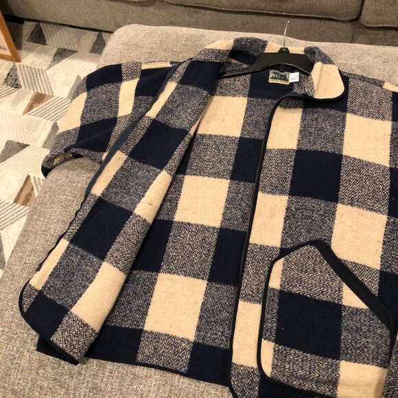 Black & Tan Plaid Cabin Fever Coat, Size XL - Picture 2 of 8